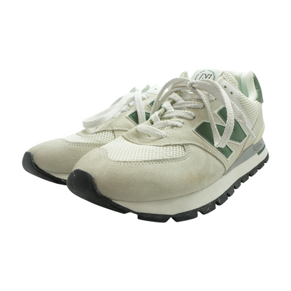 574 Low-Top Athletic Shoes