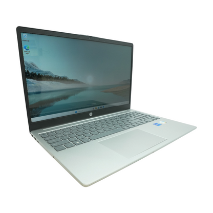 15.6" Laptop 15 Silver Intel Core i7 1.70GHz 32GB 2TB NVME/SSD