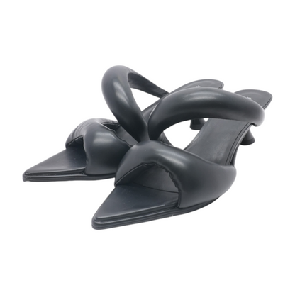 Sara Mules in Black