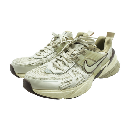 V2K Run Low-Top Athletic Shoes