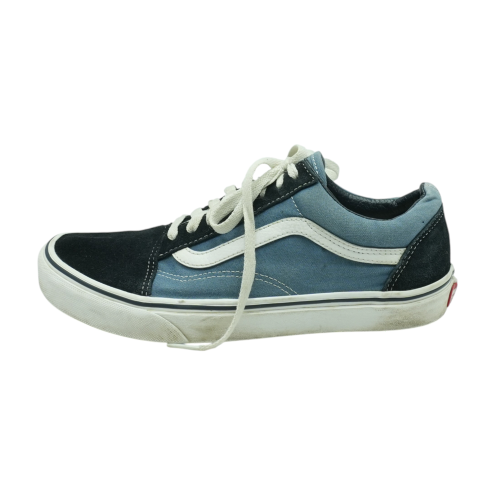 Blue Low-Top Athletic Shoes