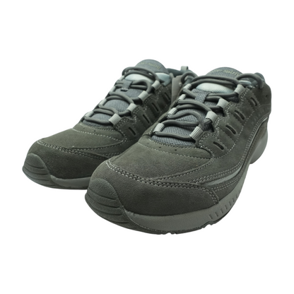 Low-Top Athletic Shoes