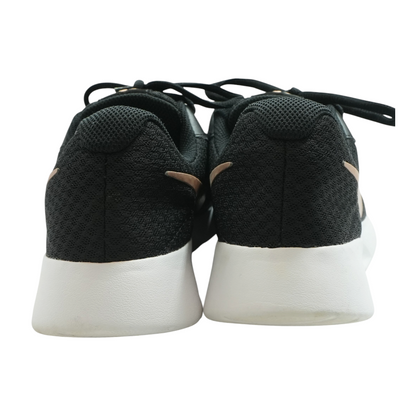 Tanjun Low-Top Athletic Shoes