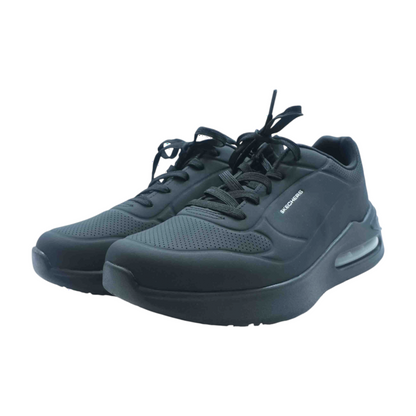 Black Low-Top Athletic Shoes