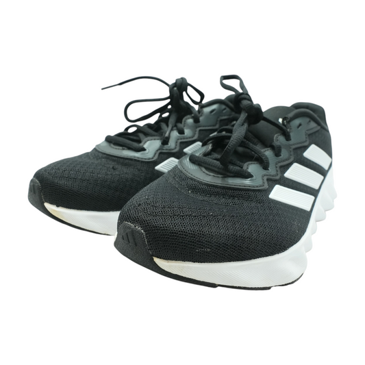 Switch Move Low-Top Athletic Shoes