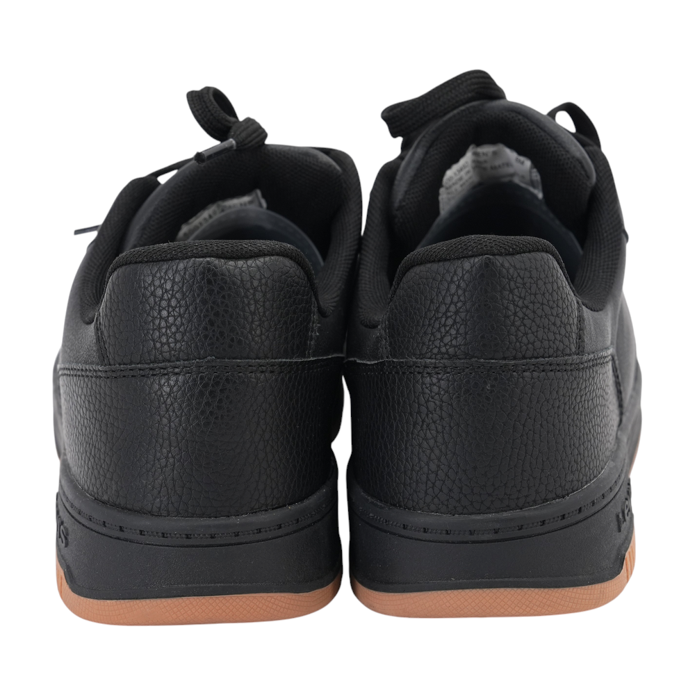 Black Low-Top Athletic Shoes
