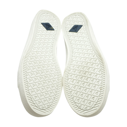 Crest Vibe Low-Top Athletic Shoes