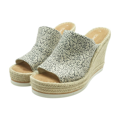 Tan Wedged Sandals