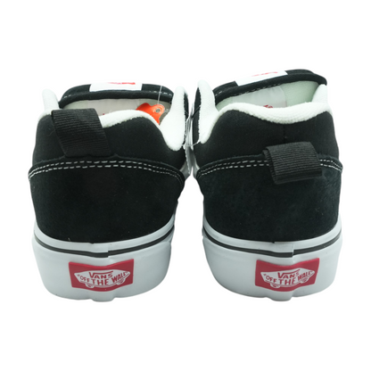 Knu Skool Low-Top Athletic Shoes