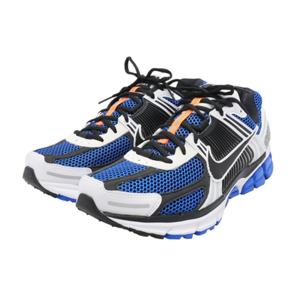 Zoom Vomero 5 Low-Top Athletic Shoes