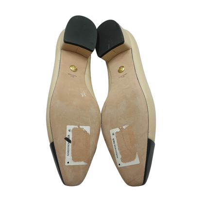 Tan Flats