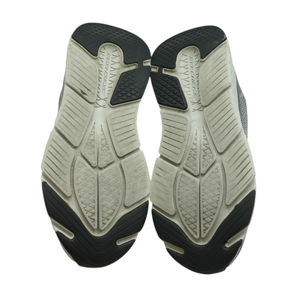 Max Cushioning Elite Low-Top Athletic Shoes