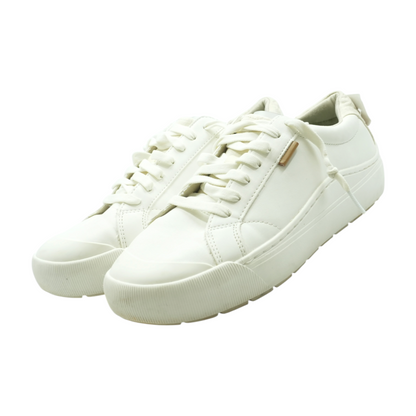 Time Off Low-Top Athletic Shoes