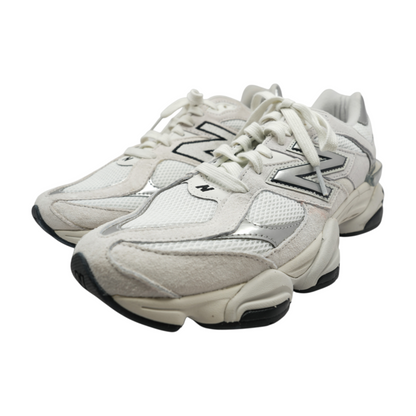 9060 Low-Top Athletic Shoes