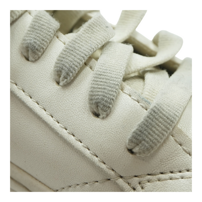 Time Off Low-Top Athletic Shoes