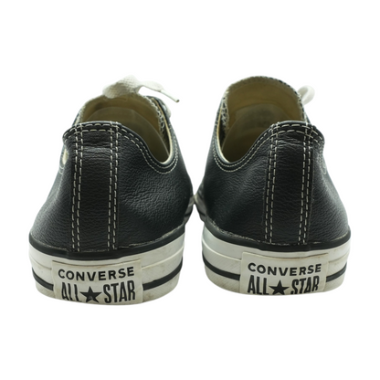 Black Low-Top Athletic Shoes