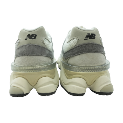 9060 Low-Top Athletic Shoes