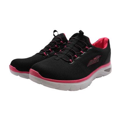 Black Low-Top Athletic Shoes