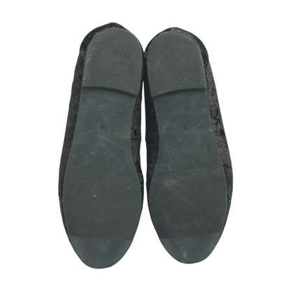 Black Flats