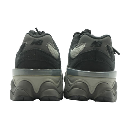 9060 Black Athletic Shoes