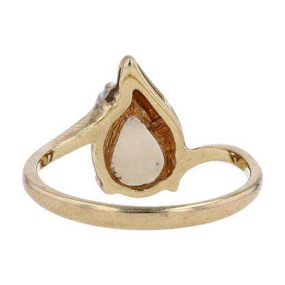10K Yellow Gold Opal Fashion Ring