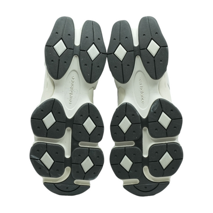 9060 Low-Top Athletic Shoes
