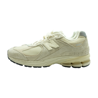 2002R Low-Top Athletic Shoes