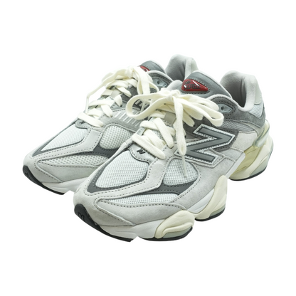 9060 Low-Top Athletic Shoes