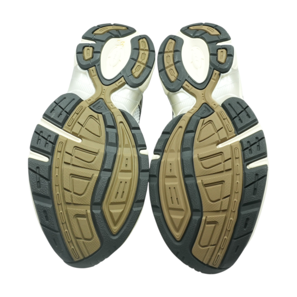 【美品】Less and More GEL-1130 Low-Top Athletic Shoes – Unclaimed Baggage