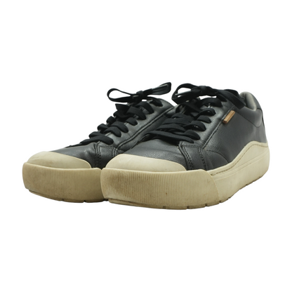 Time Off Low-Top Athletic Shoes