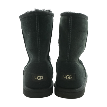 Black Boots