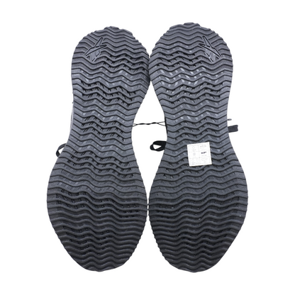 Black Low-Top Athletic Shoes