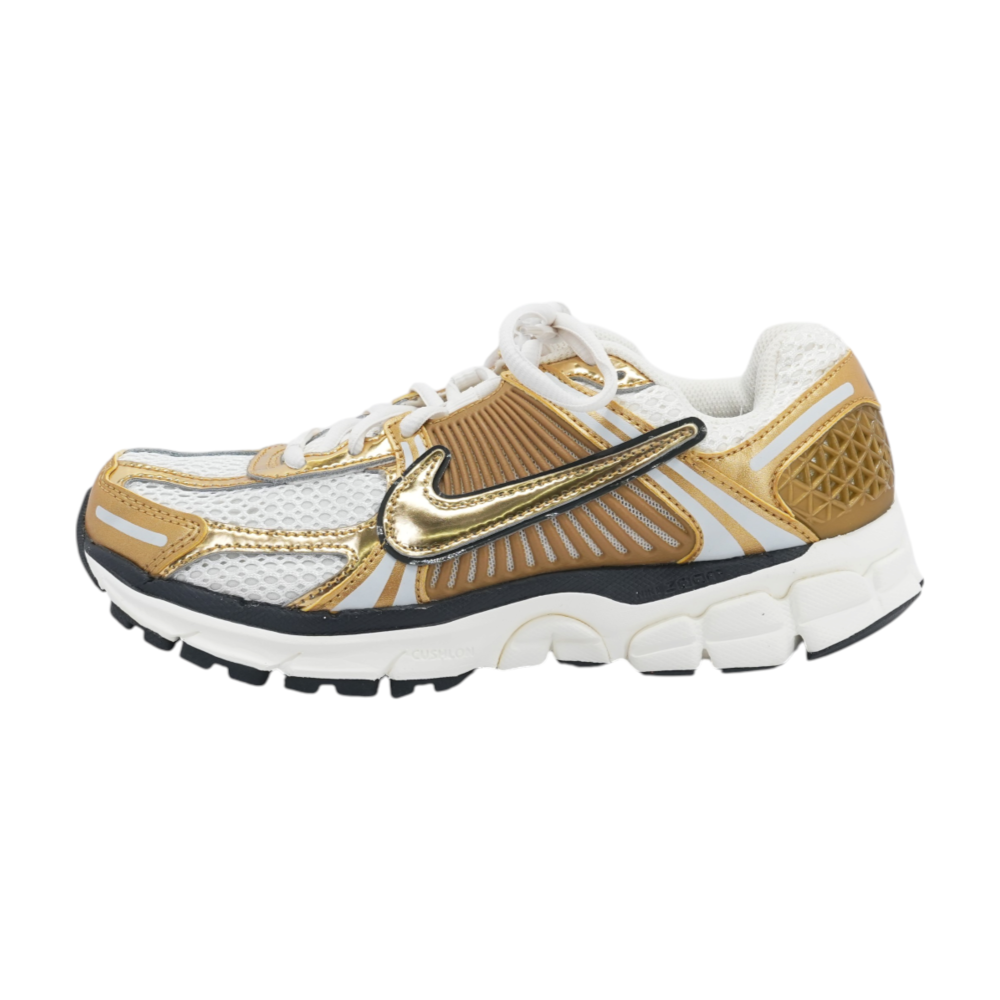 Zoom Vomero 5 Metallic Low-Top Athletic Shoes