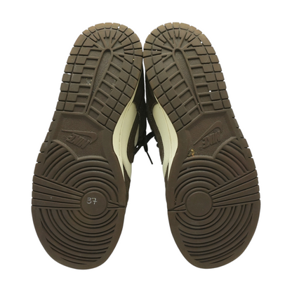 Dunk Low Retro SE Low-Top Athletic Shoes