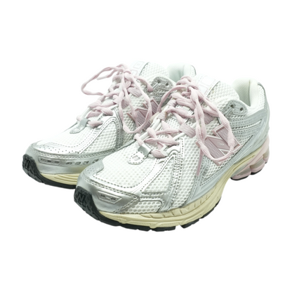 1906R Low-Top Athletic Shoes
