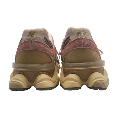 9060 Low-Top Athletic Shoes