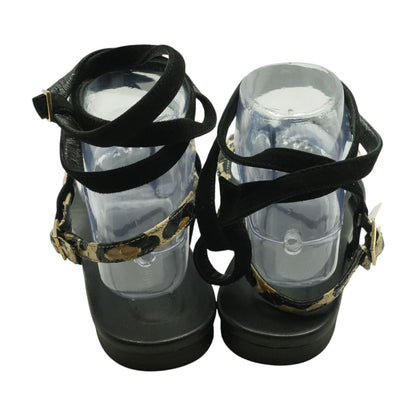 Black Flat Sandals