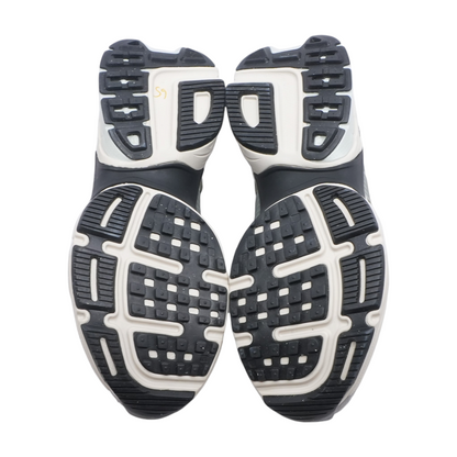 V2K Run Low-Top Athletic Shoes