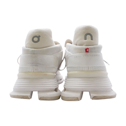 Cloudnova Low-Top Athletic Shoes