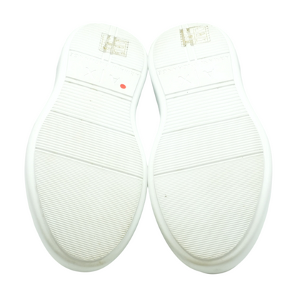 The Super Sneaker Low-Top Athletic Shoes