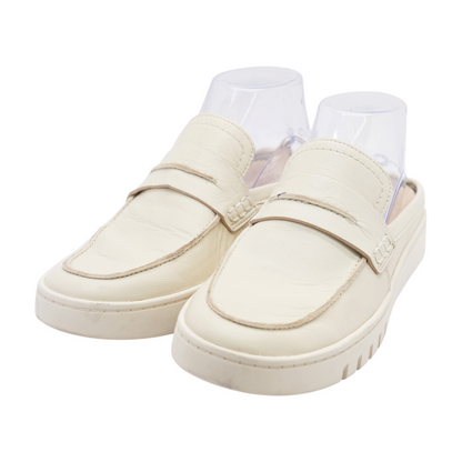 Vionic Beige Slip-On Flats – Image 2