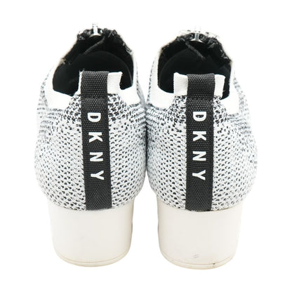 Black Low Top Athletic Shoes