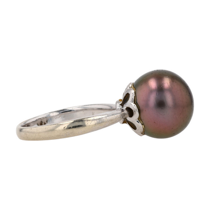 18K White Gold Cutlured Pearl Fashion Ring