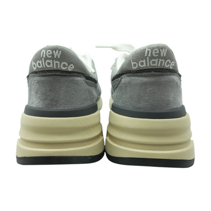 997R Low-Top Athletic Shoes