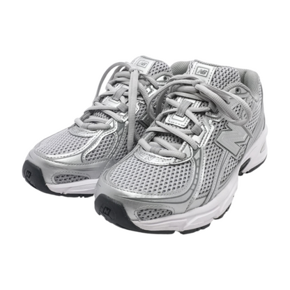 740v2 Low-Top Athletic Shoes