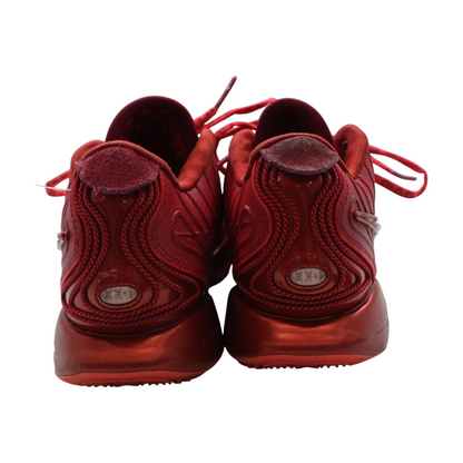 LeBron 21 Low-Top Athletic Shoes