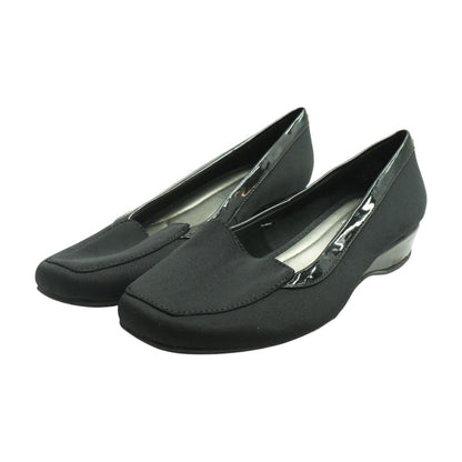 Black Ballet Flats