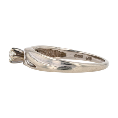 1/6 ctw 14K White Gold Diamond Engagement Ring