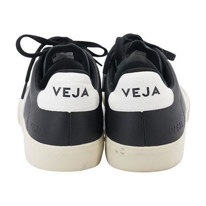 Black Low-Top Athletic Shoes