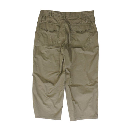 Green Solid Capri Pants